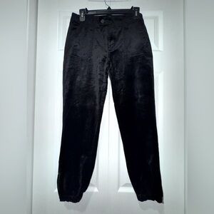 PAIGE Mayslie Mid Rise Lustrous Velvet Jogger w/zipper bottoms. EUC Sz 26